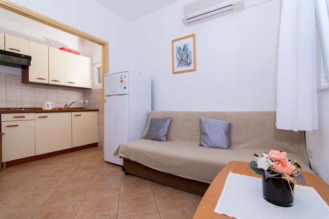 Holidays Apartments Slanada With Terrace And Sea View, Near The Beach & Town Trogir, Free Parking, Quiet Place On Peninsula Ciovo Экстерьер фото