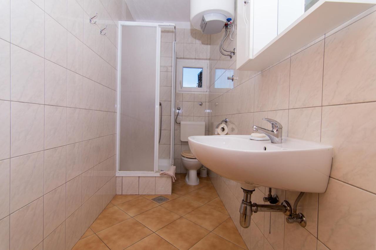 Holidays Apartments Slanada With Terrace And Sea View, Near The Beach & Town Trogir, Free Parking, Quiet Place On Peninsula Ciovo Экстерьер фото