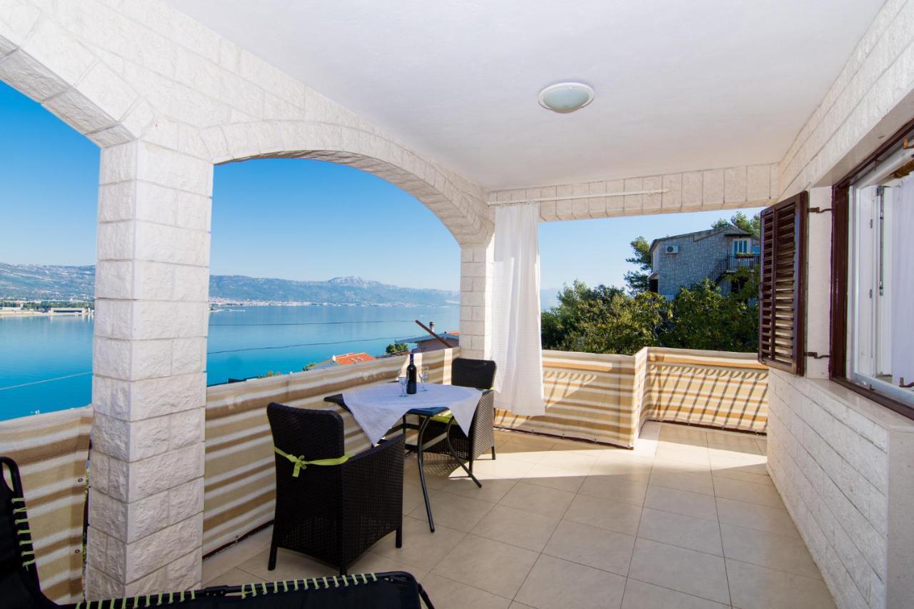 Holidays Apartments Slanada With Terrace And Sea View, Near The Beach & Town Trogir, Free Parking, Quiet Place On Peninsula Ciovo Экстерьер фото